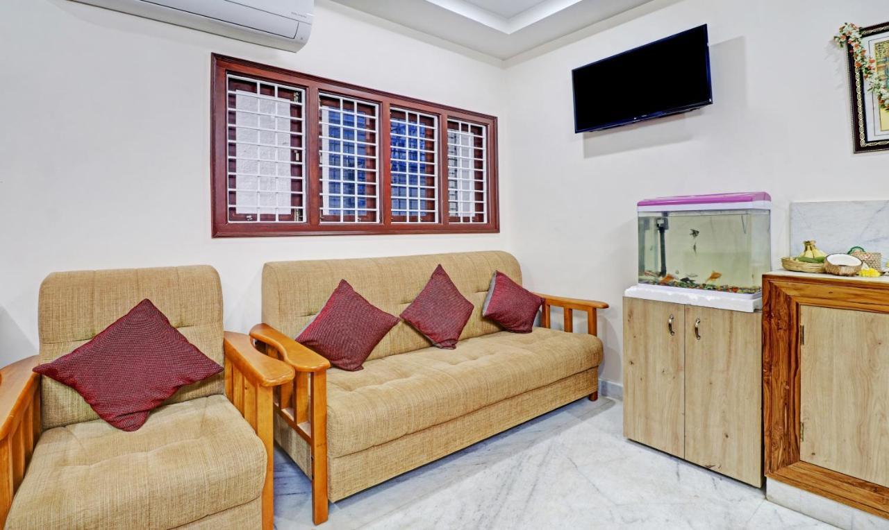 Itsy By Treebo - Vardhan Stay Inn ตีรูปาติ ภายนอก รูปภาพ